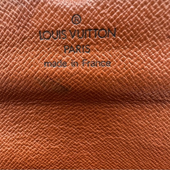 Louis Vuitton Vintage Sarah Wallet - GUC - With COA - Picture 2 of 16